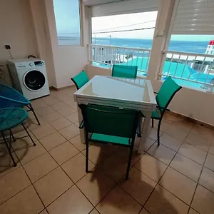 Appartement Cibuqueira Numero 5, En Centre Ville,vue Sur Mer, A Pied, Le Moule